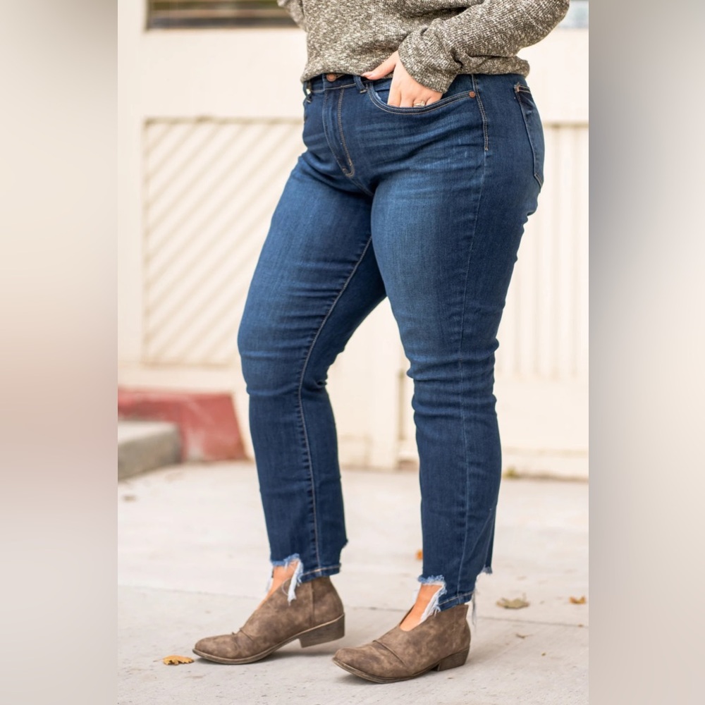 NEW Judy Blue Relaxed Fit Dark Wash Jeans